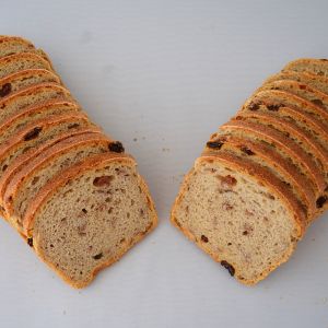 Pan Integral de Khorasan con pasas y nueces
